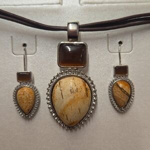 RMN NECKLACE EARRINGS SET NIB